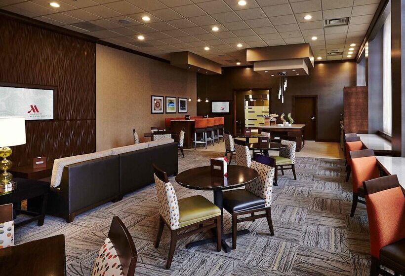 Номер Стандарт Двуспальная Кровать, Columbus Airport Marriott