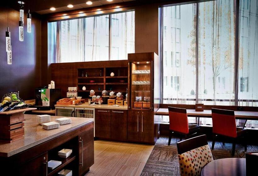 Номер Клуб Кровать Кинг, Columbus Airport Marriott