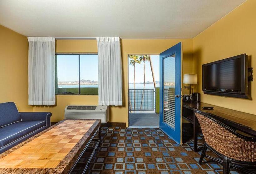 סוויטת דופלקס, The Nautical Beachfront Resort