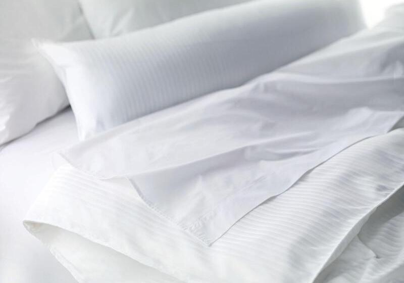Deluxe Szoba Kind Size Bed, The Westin San Diego Gaslamp Quarter