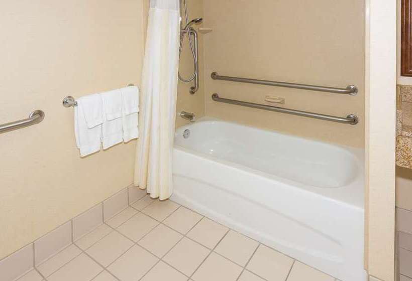 Номер Стандарт, Doubletree By Hilton Hartford Downtown