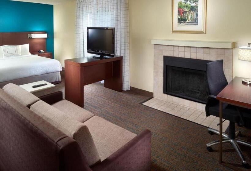 带大床的标准工作室, Residence Inn By Marriott Nashville Airport