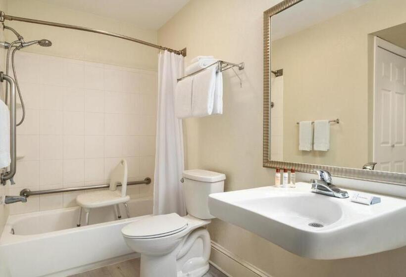 장애인을 위한 스위트, Hawthorn Suites By Wyndham Tinton Falls