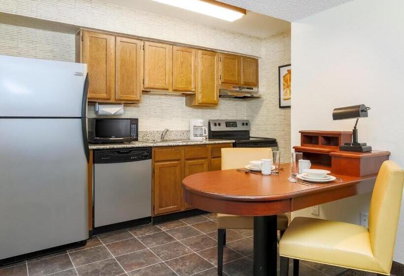 스탠다드 스튜디오, Hawthorn Suites By Wyndham Tinton Falls
