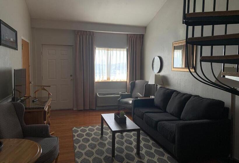 Люкс Вид на Реку, Riveredge Resort