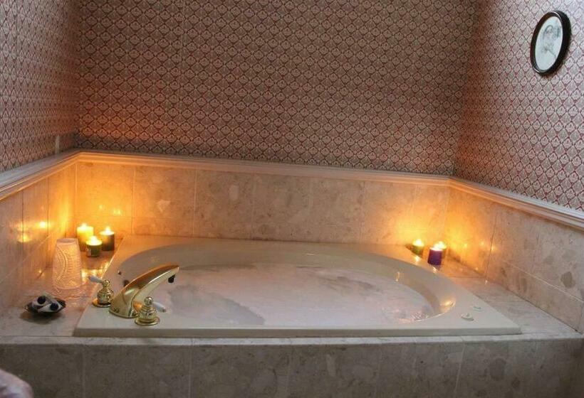 Номер Deluxe Кровать Кинг, Corners Mansion Inn   A Bed And Breakfast