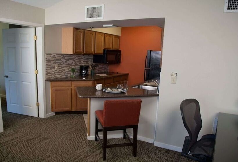 Люкс 2 Спальни, Sonesta Es Suites Chatsworth