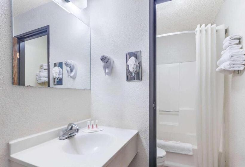 Номер Стандарт 2 Двуспальные Кровати, Super 8 By Wyndham Lake Havasu City