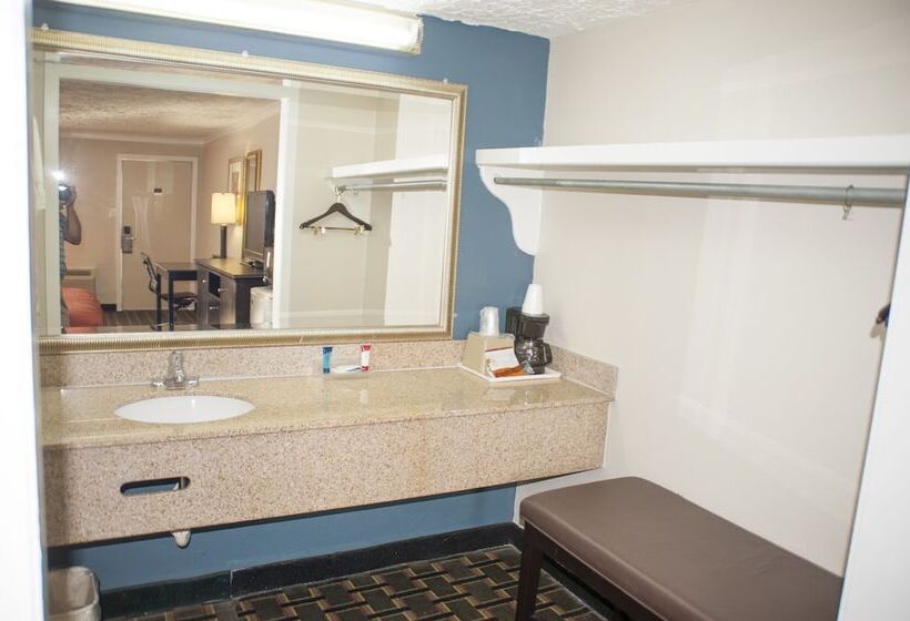 Номер Стандарт 2 Двуспальные Кровати, Victorian Inn & Suites