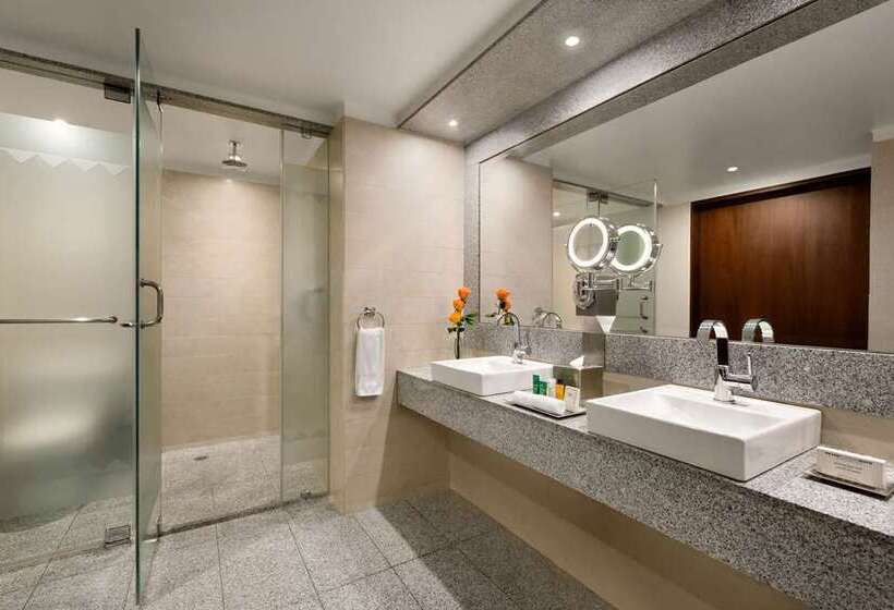 מיטת קינג בסוויטה, Hilton San Diego Airport/harbor Island