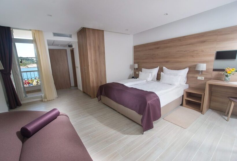 Standard Room Sea View with Balcony, Biokovo