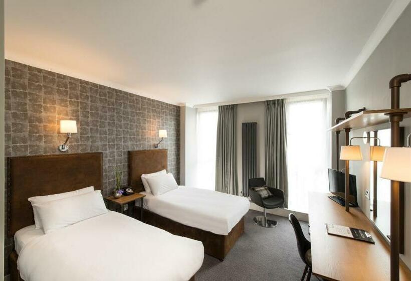 اتاق استاندارد سه نفره, Glasgow West Hotel By Compass Hospitality