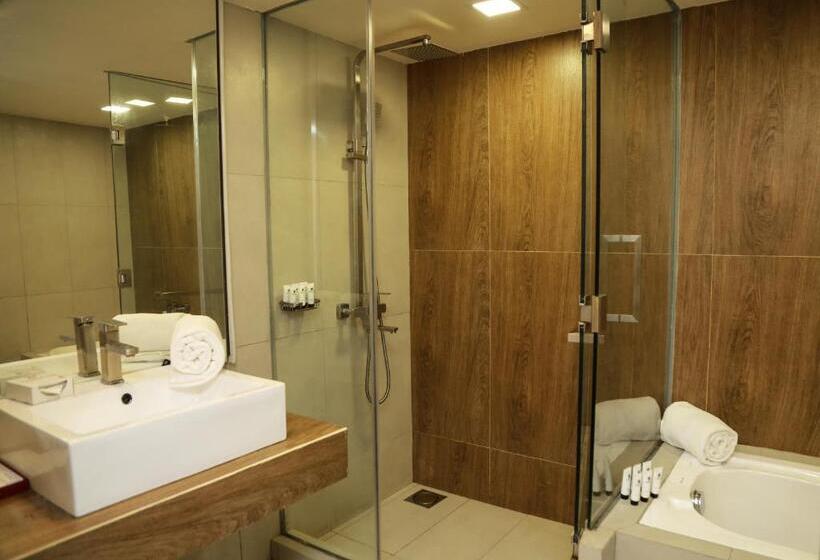 Номер Deluxe, Pegasus Reef   A Beach Resort In Colombo