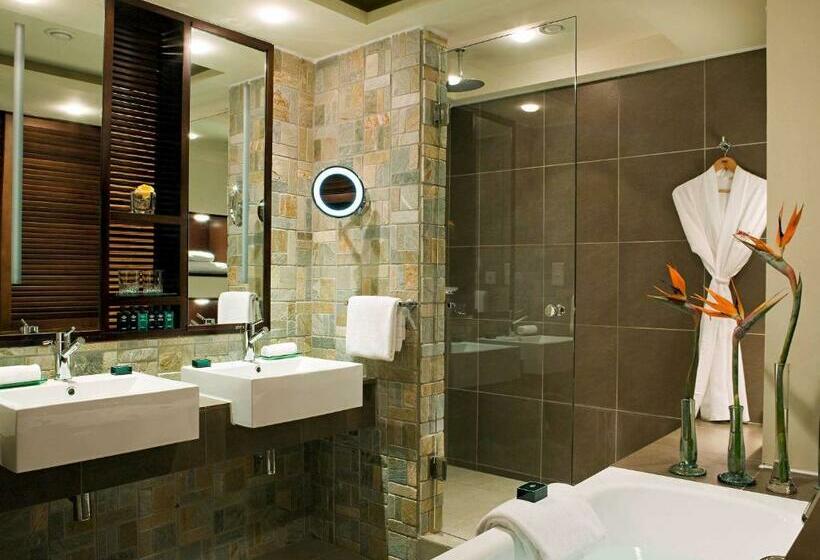 اتاق لوکس با تخت بزرگ, Sofitel Mauritius L Imperial Resort & Spa