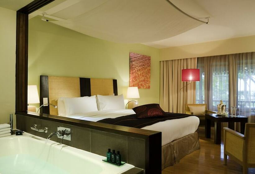 اتاق لوکس با چشم‌انداز, Sofitel Mauritius L Imperial Resort & Spa