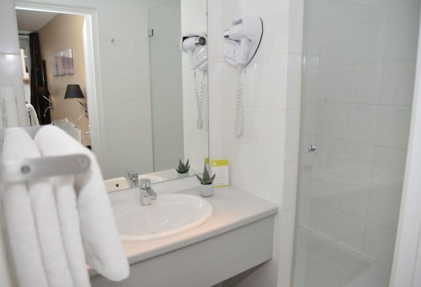 Номер Стандарт, Etc...hôtel   Strasbourg Hyper Centre