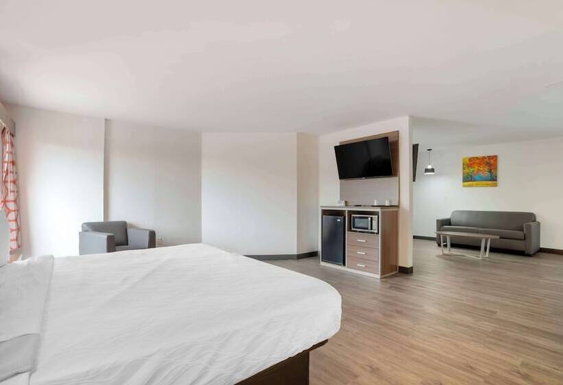 Люкс, Best Western Statesville Inn