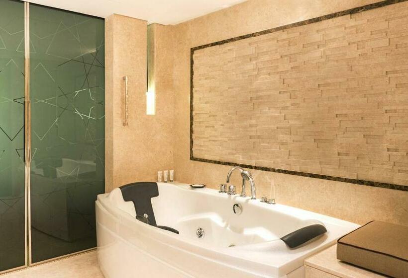 Королевский Номер, Le Méridien Dubai Hotel & Conference Centre