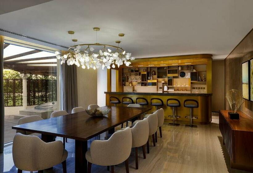 Королевский Люкс, Le Méridien Dubai Hotel & Conference Centre