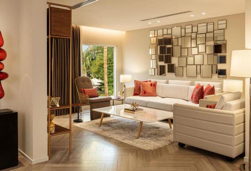 Люкс Премиум, Le Méridien Dubai Hotel & Conference Centre