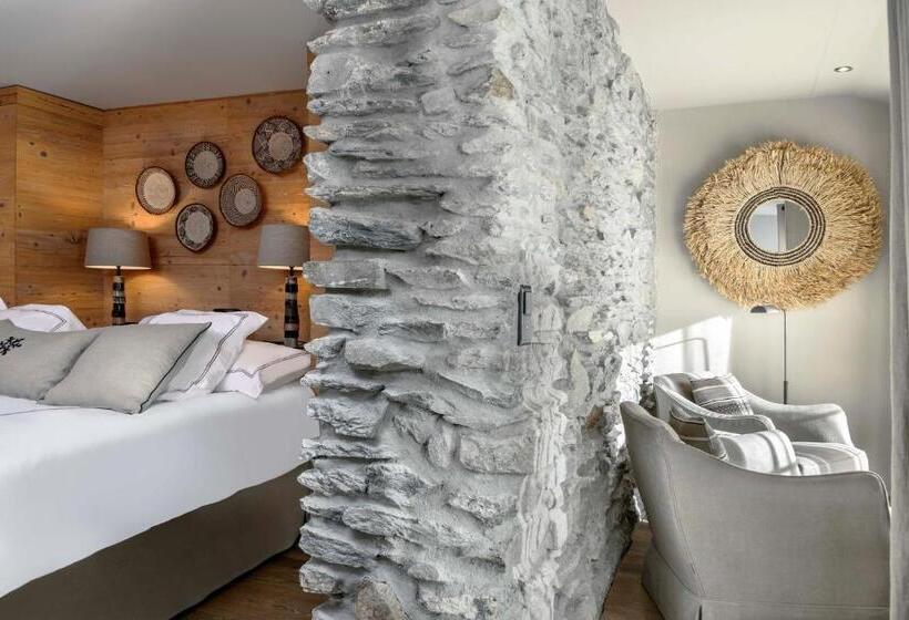 Полулюкс, Unique Hotel Post