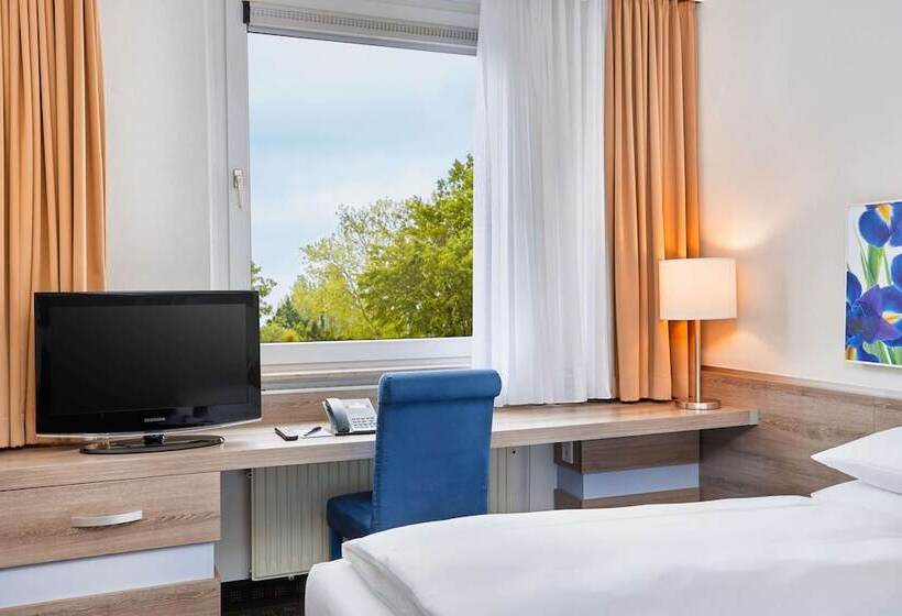Номер Комфорт, H+ Hotel Frankfurt Airport West