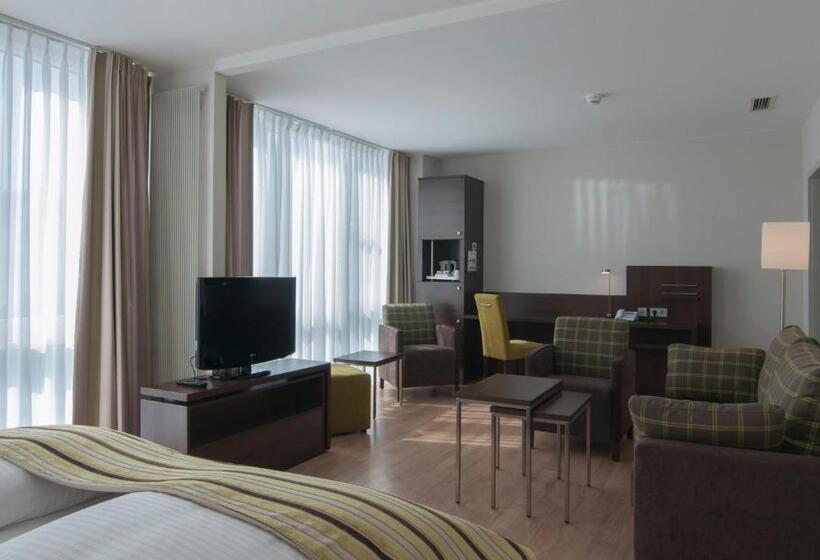 Люкс, Holiday Inn Munich Unterhaching, An Ihg