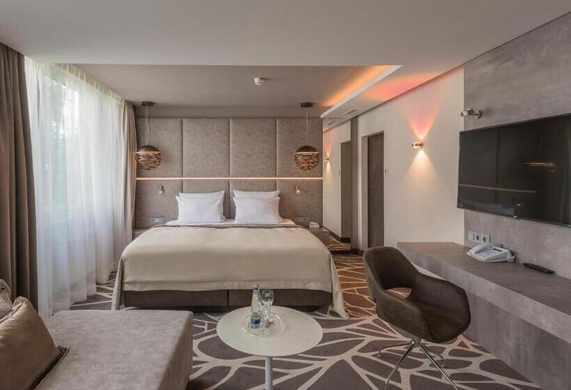 Люкс, Holiday Inn Munich Unterhaching, An Ihg