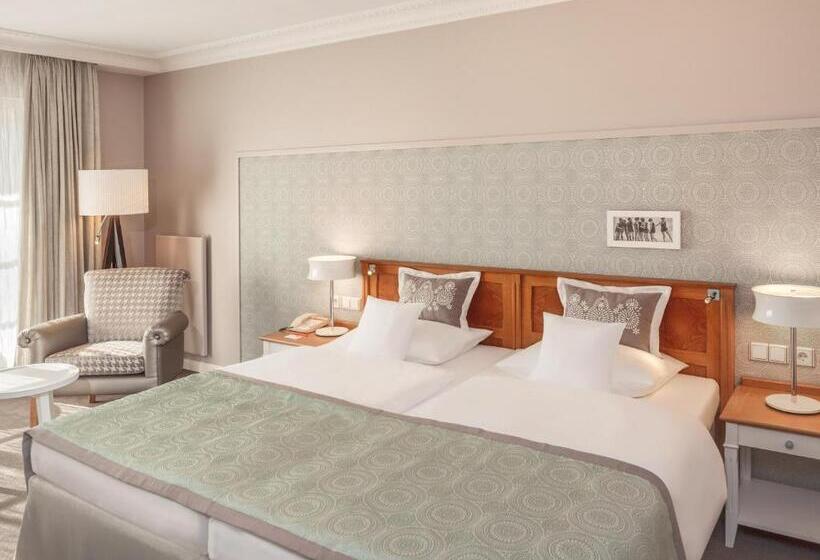 Standardzimmer mit Meerblick & Balkon, A Rosa Kurhaus Binz