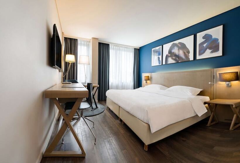 اتاق استاندارد با چشم‌انداز شهر, Park Inn By Radisson Antwerp City Centre