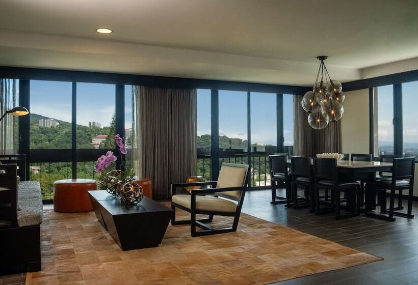 Президентский Люкс, Hilton San Salvador