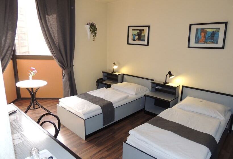 스탠다드 룸, Thomas Hotel Budapest