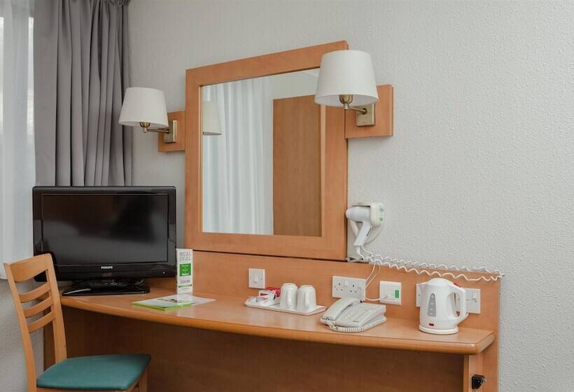 Номер Стандарт, Campanile Hotel Dartford