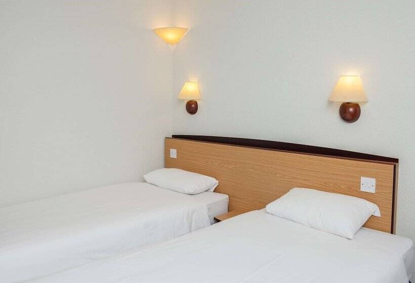 Номер Стандарт, Campanile Hotel Dartford