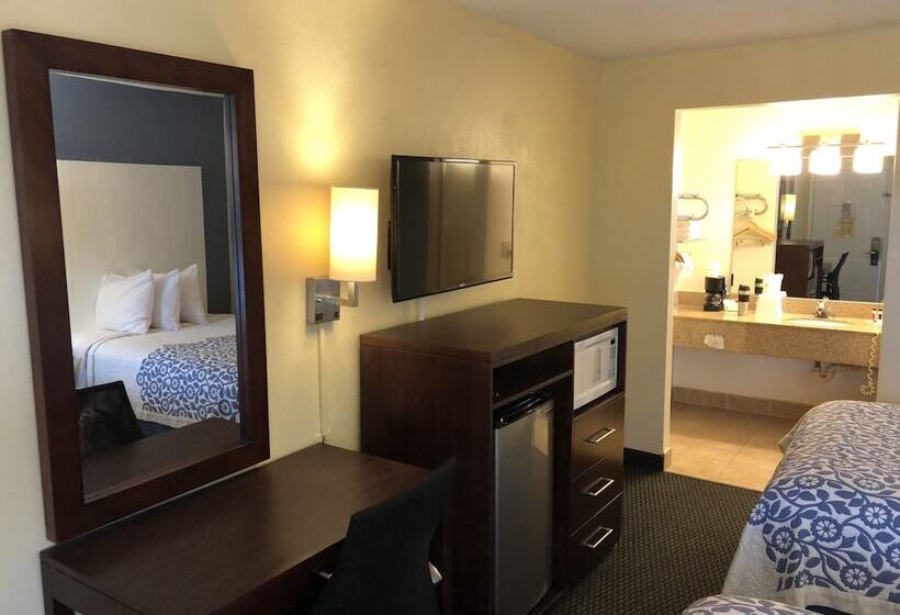 ２ダブルベッドのスタンダードルーム, Days Inn By Wyndham Bradenton I75