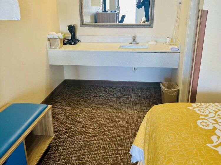 Standardzimmer 2 Doppelbetten, Days Inn By Wyndham Fort Wayne
