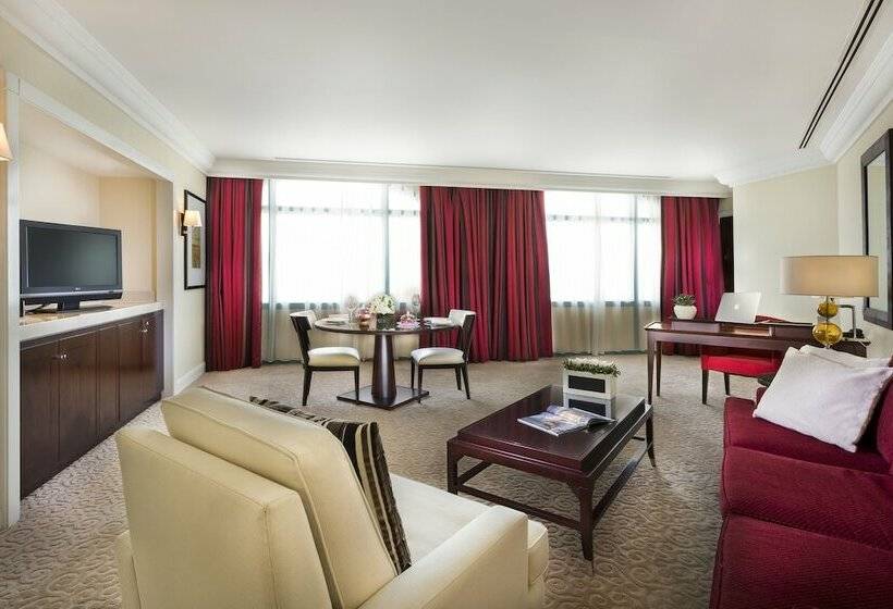 Люкс Superior, Mövenpick Grand Al Bustan