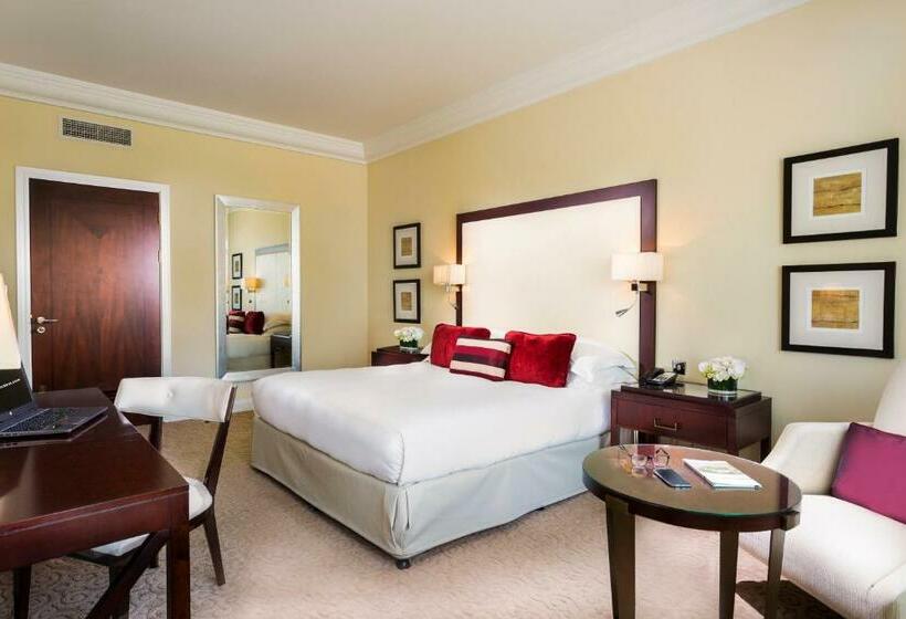 Люкс Повышенной Комфортности, Mövenpick Grand Al Bustan