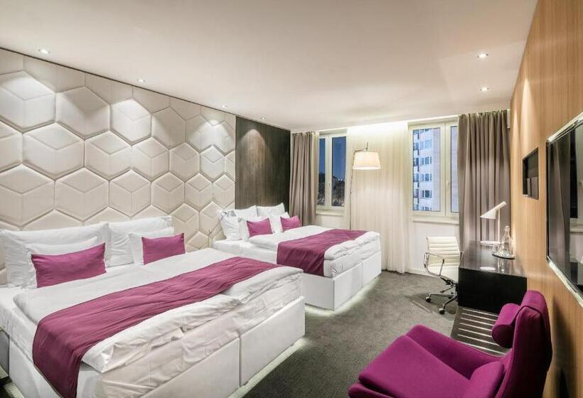 غرفة ديلوكس رباعية, Pytloun Grand Hotel Imperial