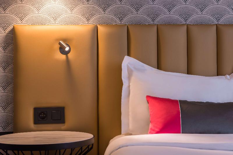 Номер Стандарт Боковой Вид на Море, Sheraton Waikiki Beach Resort