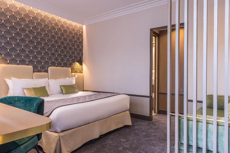 Номер Стандарт Боковой Вид на Море, Sheraton Waikiki Beach Resort