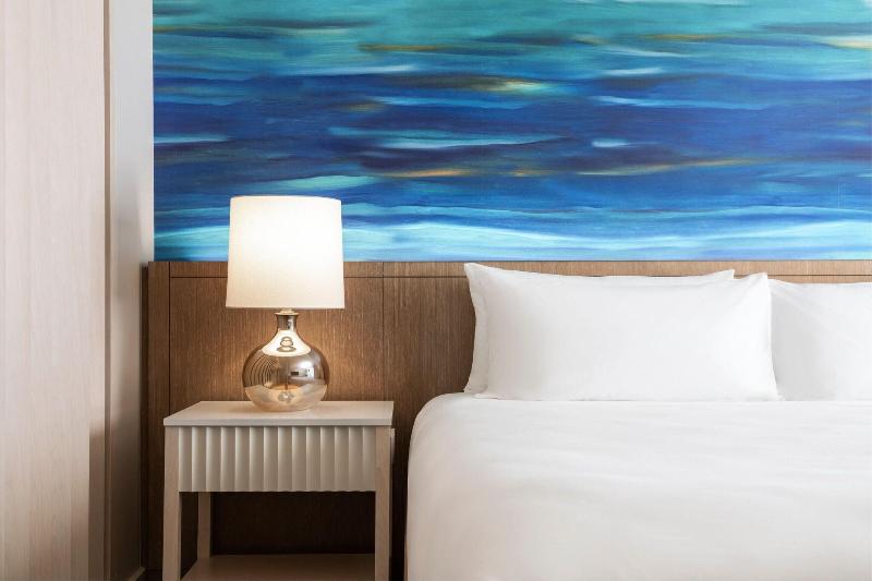 Стандартный Номер Кровать Кинг, Sheraton Waikiki Beach Resort