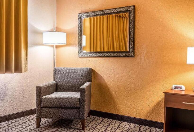 Номер Стандарт Вид на Бассейн, Surestay Hotel By Best Western Wenatchee