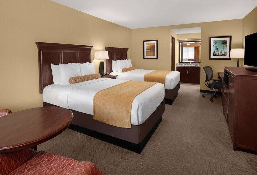 Номер Стандарт 2 Двуспальные Кровати, Best Western Plus Redondo Beach Inn