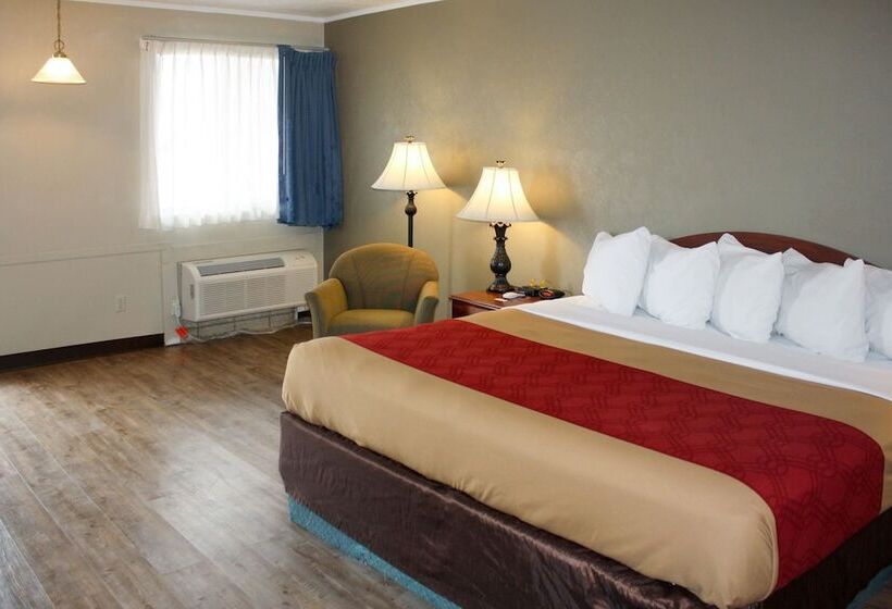 Номер Deluxe, Econo Lodge Salina Scenic Route 89 & I 70