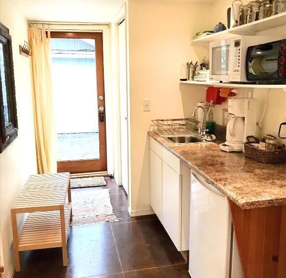 Студио Стандарт Кровать Кинг, Wisteria Guest House