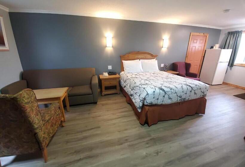 Люкс, Knights Inn Colonial Fireside Inn