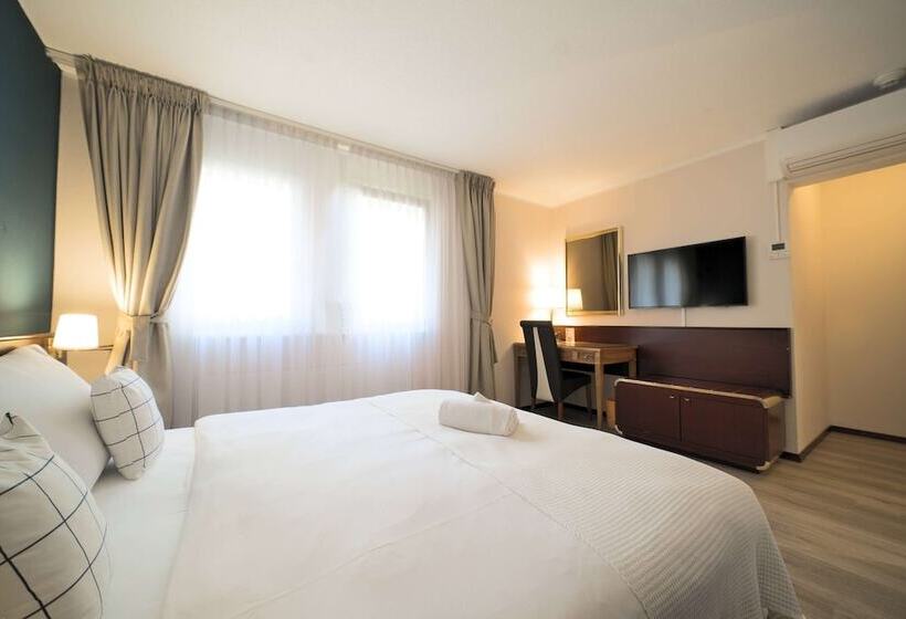 Номер Стандарт, Tulip Inn Beaulieu Lausanne