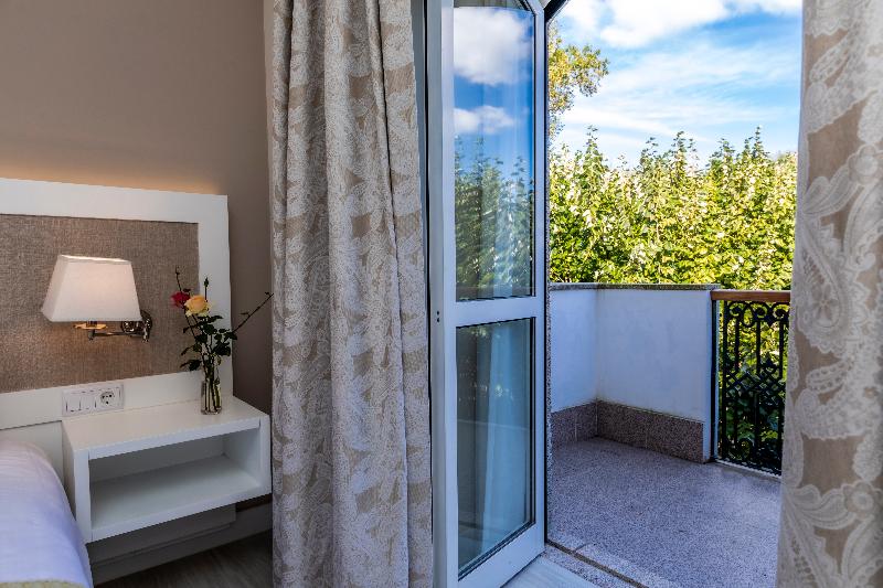 Номер Стандарт, Campanile Toulouse Sesquieres