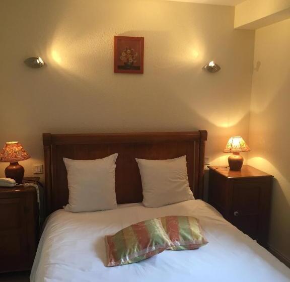 Номер Стандарт, La Cour Du Bailli Suites & Spa